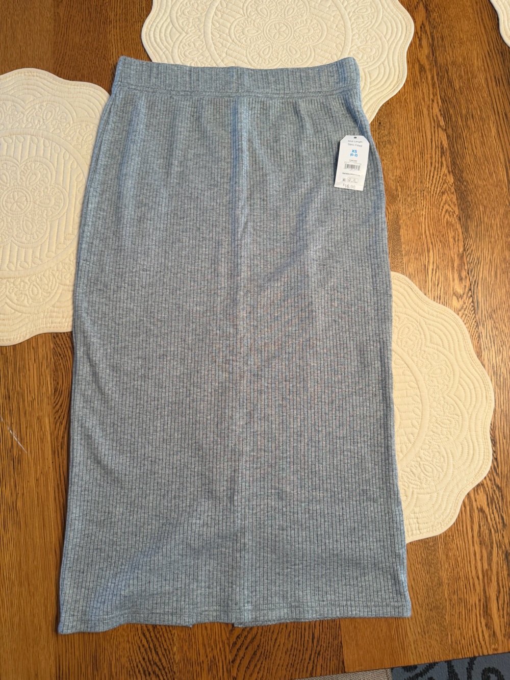 NWT Women’s XS Ribbed Midi Skirt in Heather Gray